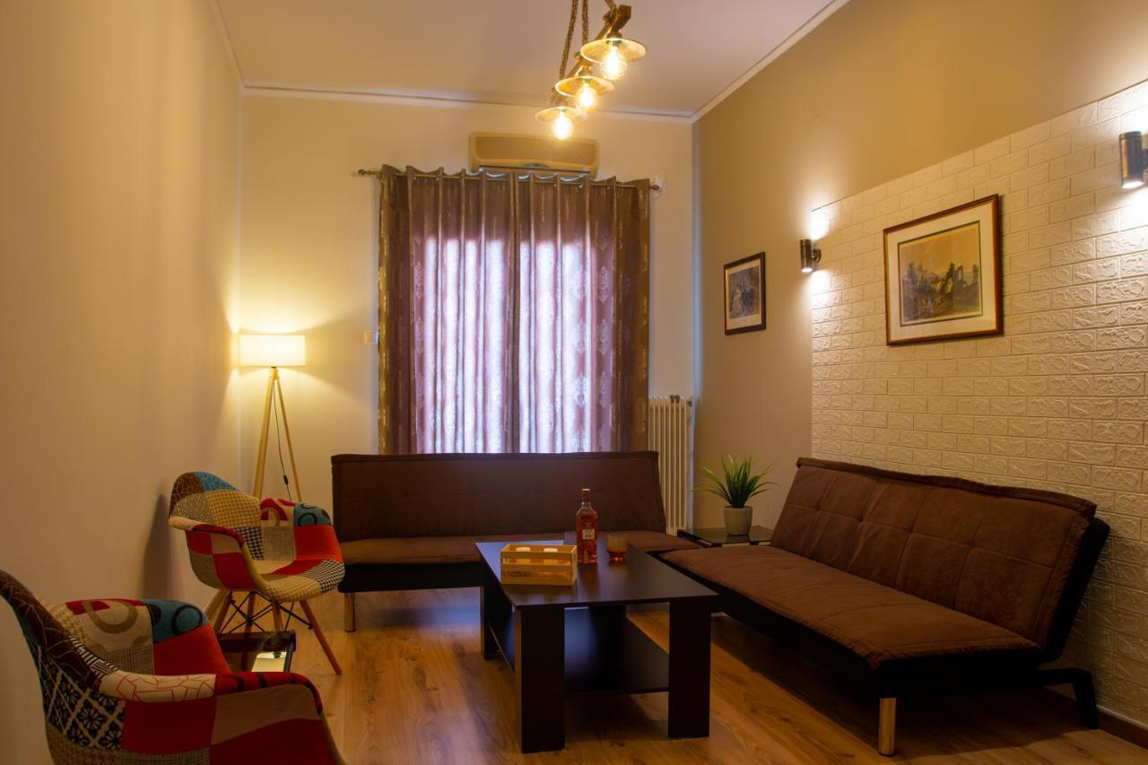 "Tsiftsis" City Apartments Kiáton Buitenkant foto